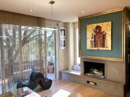 Capricorn Studio Home