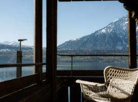 메를리겐에 위치한 호텔 Bijou Niesenblick - traumhafter Seeblick - nahe Interlaken - idyllisch