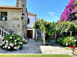 Holibai, Miña Xoia, Villa con historia y jardín exquisito en Galicia