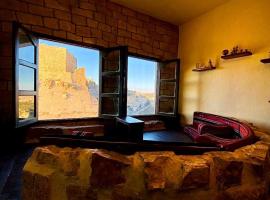 mountain view house, hotel v mestu Kerak