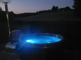 APANÓWKA domki z balią jacuzzi sauna