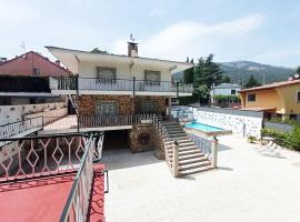 SUYOLUCE, su chalet en la Sierra, hotel v destinácii El Escorial