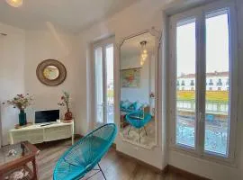 CASA BLUE sur une jolie place proche du vieux port by LaConciergerie13