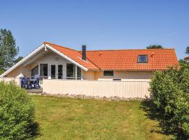 3 Bedroom Lovely Home In Nordborg, hotel di Nordborg