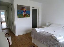 Zumalakarregi-Vista espectacular,piscina,tenis,playa by Egona