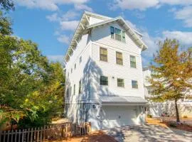 Mt Pleasant Beach Retreat- Mins to Sullivan's IOP