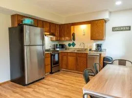 Tribesman #21 Kay-Ker Bakers Cabin - on Table Rock Lake