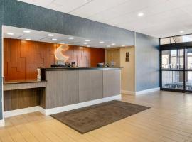 Comfort Inn & Suites Danbury-Bethel, hotel em Danbury