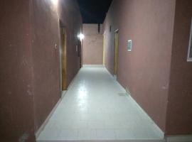 Résidence Al Khayatt, hotel v mestu Kaolack