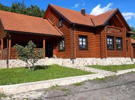 Family friendly house with a parking space Otocac, Velebit - 20654, hotel em Otočac