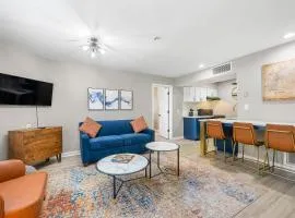 Newly Renovated Atlanta Gem: Central Buckhead Apt