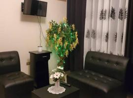 Apartamento todo equipado familiar, espacioso seguro y céntrico, hotel u gradu Kočabamba