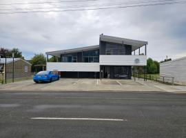 Catlins area accommodation, hotel with parking in Owaka