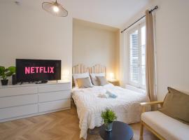 Le Clocher - Quai De La Loire - Netflix