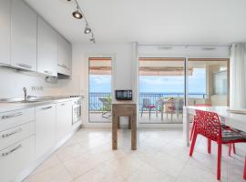 Admiral Plaza, Superbe 2P vue mer au coeur de Menton, хотел в Мантон