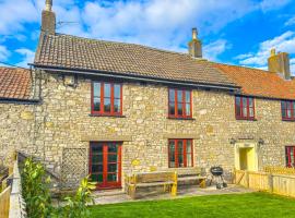 Spacious-Rustic Cottage-Dog Friendly-w log burner, family hotel in Worle