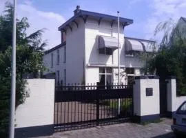 Villa Insulinde