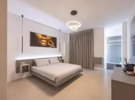 Luxury Station Suite