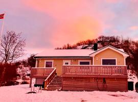 Familyfriendly-modern, in the fishingtown Stamsund, with Sauna and Jacuzzi, self-catering accommodation in Stamsund