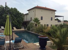 Mas provençale 320 m2 avec piscine en exclusivité, hotel sa Saint-Christol-lès-Alès