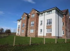 2 bedroom luxury flat in quiet village of Bishopton