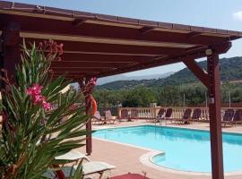 RESIDENTS IONIAN (BED AND BREAKFAST), serviced apartment in Argostoli