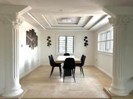 Luxe 3 Ch.Apt Porto Novo,Abgokou, hotel v destinaci Porto-Novo