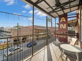NEW! Sangria Suite - Upscale Ybor City Studio, Right On 7th Ave