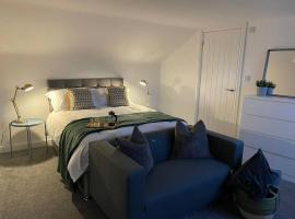 Modern 6bedroomall ensuite in Birkenhead Free Parking and Wifi, íbúð í Wallasey