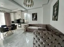 Luxury apartment near hotel National in Chishinau