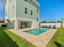 Endless Summer Oasis Heated Pool And Putting Green, hytte i Saint Augustine Beach
