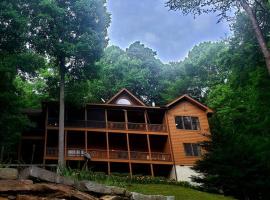 Wolf Lake Retreat, cottage in Tuckasegee