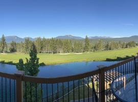 Bighorn Meadows Bungalow, holiday home in Radium Hot Springs