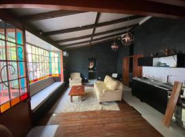 Full moon house、ティグレのビーチ・ホテル