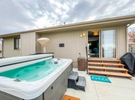 New 3 bd 2 bath Hot tub, hotel in Omaha