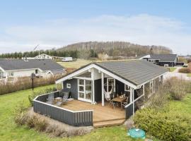 2 Bedroom Stunning Home In Rudkbing, Ferienhaus in Spodsbjerg