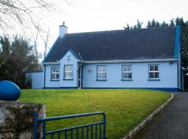 Riverside Cottage in the Burren, semesterhus i Corrofin