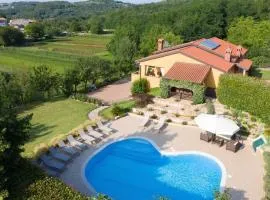 Amazing Home In Karojba With Heated Swimming Pool