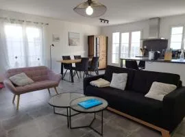 Maison lumineuse 3 ch avec jardin, 600m plage, WiFi, parking, 6 pers – Saint-Denis-d'Oléron - FR-1-778-16