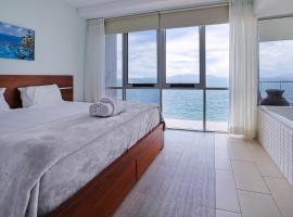 Best at Bright Point Absolute Waterfront Apartment, barrierefreies Hotel in Nelly Bay