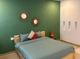 Water Palm Residence, hotel con parking en Hiếu Nhơn