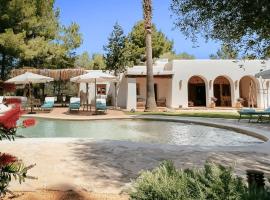 La Finca Agroturismo Can Bet, farm stay in Santa Eularia des Riu