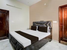 OYO The Happy Homestay, hotel i Moradabad