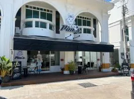 Pim's Bed and Breakfast @ Phuket