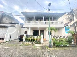 SPOT ON 93717 Nayus Homestay Syariah 4, hotel in Tegalrejo, Yogyakarta