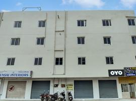 OYO Hotel Savitha's Grand, Hotel in der Nähe vom Flughafen Vijayawada  - VGA, Vijayawāda
