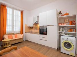 Orange apartment - Genoa City Center