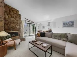 A304 Lake Cliffe condo