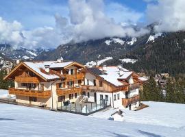 Casa Davarda, hotel v destinaci Vigo di Fassa