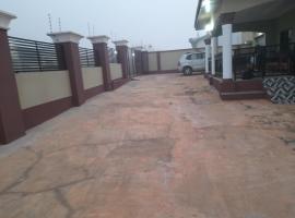 Residence Aduanakrom Sunyani Estate, hotel in Sunyani